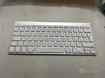 Apple Magic Keyboard Layout Italiano Argento/bianc