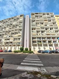 Via Galilei 5 vani doppi servizi. Cantina