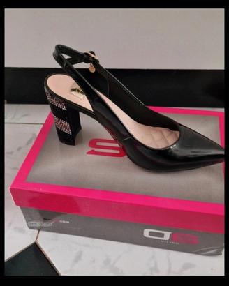 Décolleté slingback nere con tacco gioiello