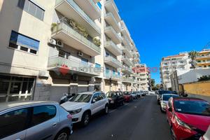 Appartamento Catania [DMAE-FB38-DPVRG]