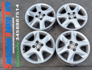 4 cerchi in lega 15 pollici TOYOTA YARIS