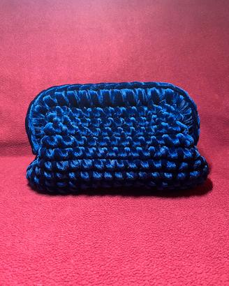 Borsa realizzata a mano- in velluto lucido - blu