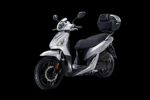 Sym Symphony 125E5+ con bauletto in tinta
