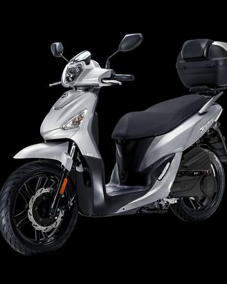 Sym Symphony 125E5+ con bauletto in tinta