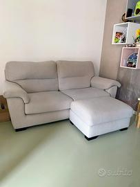 Divano modello Talzano di Poltrone e Sofà + pouf