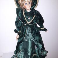 Bambola vintage in ceramica