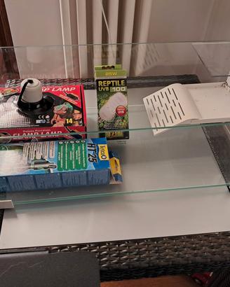 Acquario per tartarughe d'acqua  con accessori 