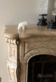 Statua - orsetto in onice bianco