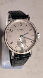 Nomos tangente sport Manual date