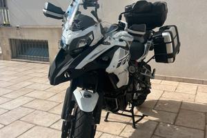 BENELLI TRK 502x