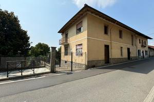 4 LOCALI A CASELETTE