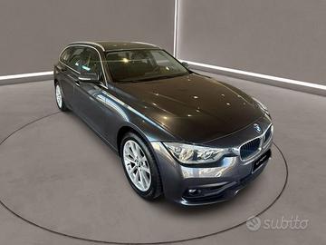 BMW Serie 3 (F30/31) - 318d Touring Bus U142762