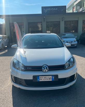 Volkswagen Golf GTI 2.0 TSI 5p.