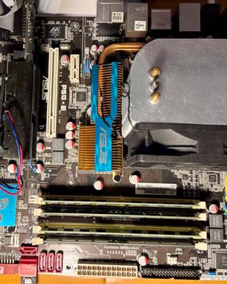 ASUS P5Q-E 8Gb DDR2 CPU E8400 3Ghz, hd ssd  256