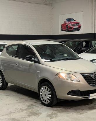 Lancia Ypsilon 0.9 TwinAir 85 CV 5 porte Metano Ec