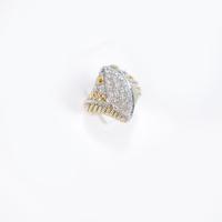 Anello in oro con diamanti