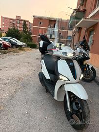 Scuter liberty sport 125