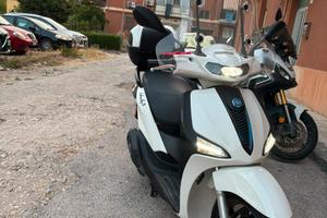 Scuter liberty sport 125