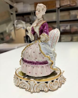 Statuetta Porcellana Vintage Dama con Ventaglio