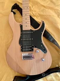 chitarra elettrica Yahama