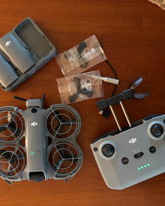 DJI Neo 2 Fly More Combo con RC-N3