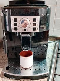 De Longhi MAGNIFICAS