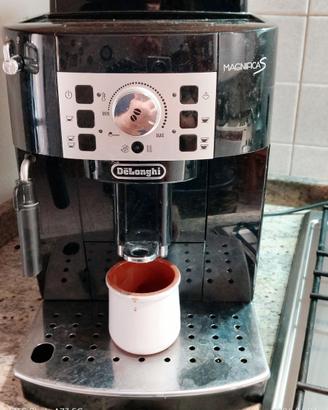 De Longhi MAGNIFICAS