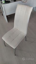3 sedie bianche