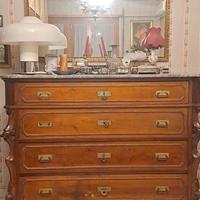 cassettone con piano in marmo