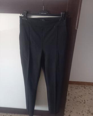 pantaloni neri elisabetta franchi 