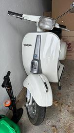 Piaggio Vespa 50 Special (V5B3) - 1980