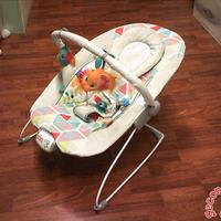 Sdraietta Bright Starts con musica e vibrazioni