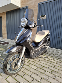 Piaggio Beverly Tourer 300