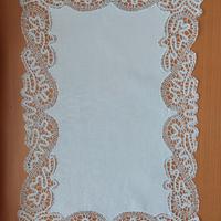 Centri in puro lino  e pizzo cantù