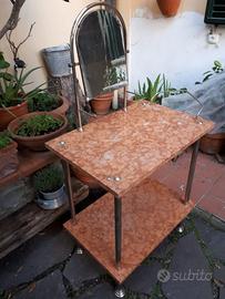 Toilette di marmo rosa