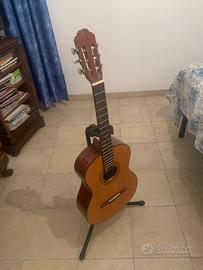 Chitarra Privada MP 12 + custodia + piedistallo