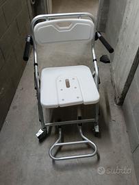 sedia a rotelle per doccia