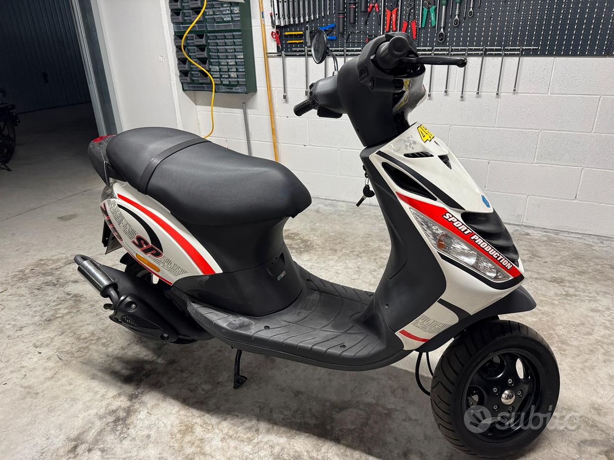 Vespa Zip Sp Giallo Fluo Piaggio Zip Sp Vendita In Moto E Scooter