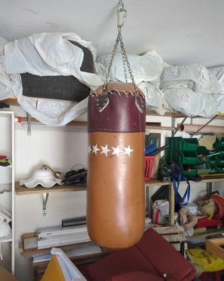 sacco da boxe in pelle
