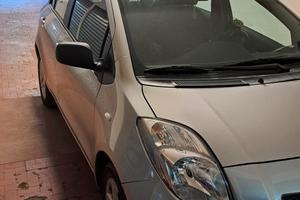 toyota yaris benzina