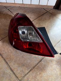 fari posteriori opel corsa