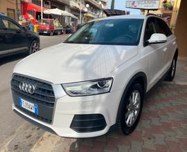 Audi Q3 2.0 TDI 120 CV Business