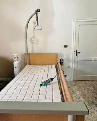 Letto da degenza elettrico