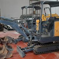 Miniescavatore VOLVO EC 18