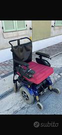 Carrozzina elettrica ausilio disabili