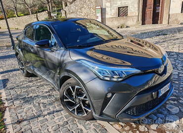 Toyota CH-R- Full Hybrid 2.0
