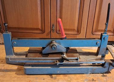 Tagliapiastrelle Montolit manuale usata