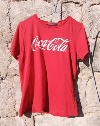magliettina coca cola taglia M come nuova 