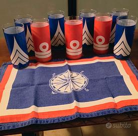 Bicchieri, tovaglia e tovaglioli stile marina vint