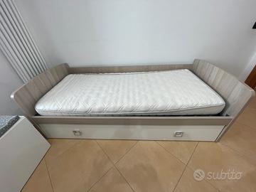 Divano letto 2024 completo